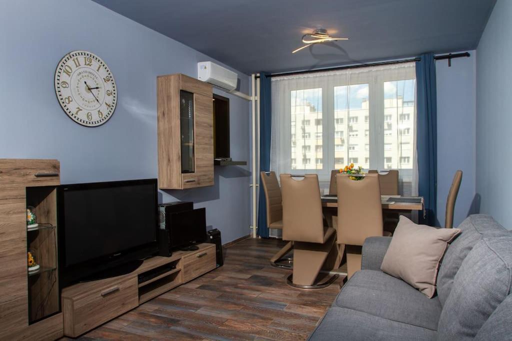 Gery'S Apartman Boedapest Buitenkant foto